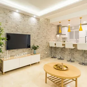 https://amazing-apartment-in-the-old-town-with-pool.1costadelsol.com