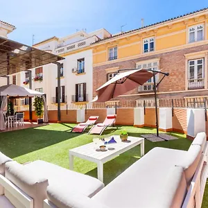 https://gran-terraza-con-vistas-a-calle-larios.es-andalucia.com